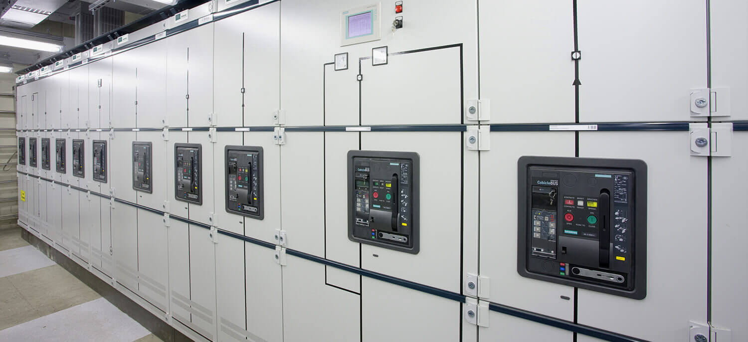 Parte de externa de um modelo existente de painéis elétricos industriais